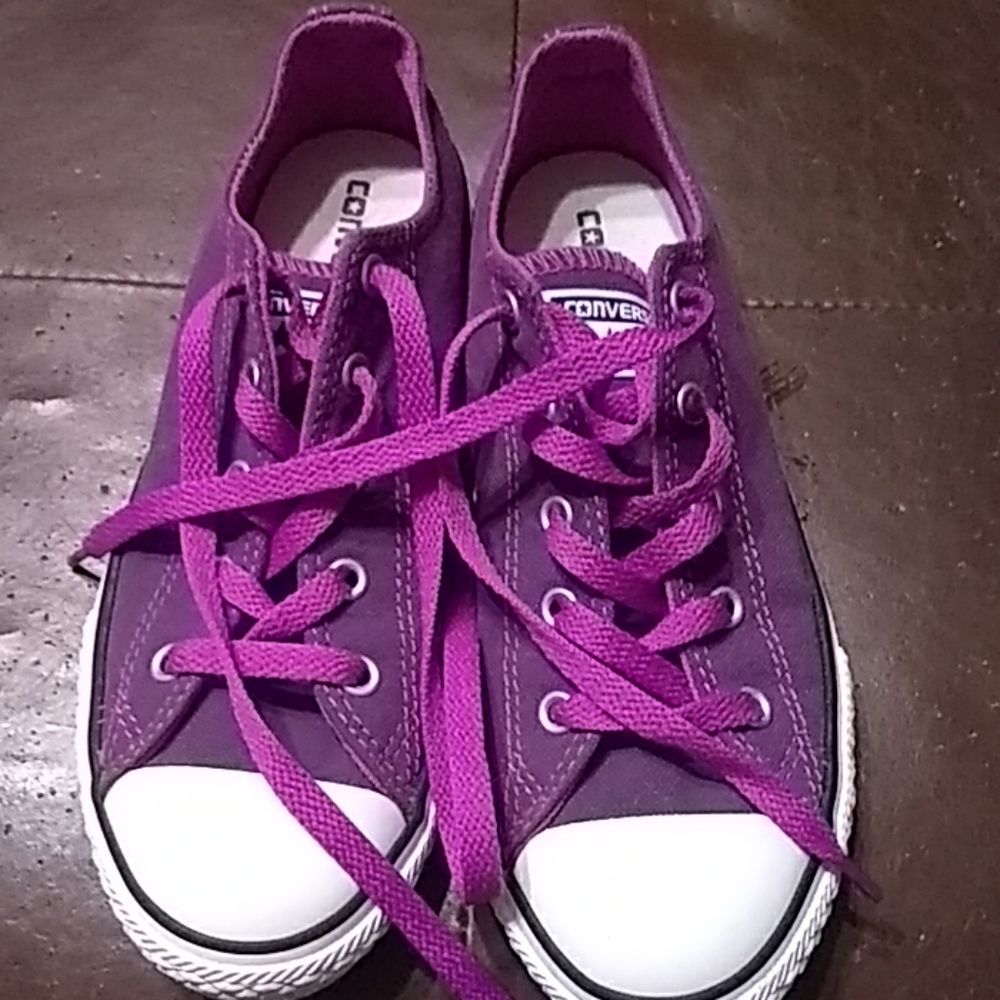 Converse all star shoes purple